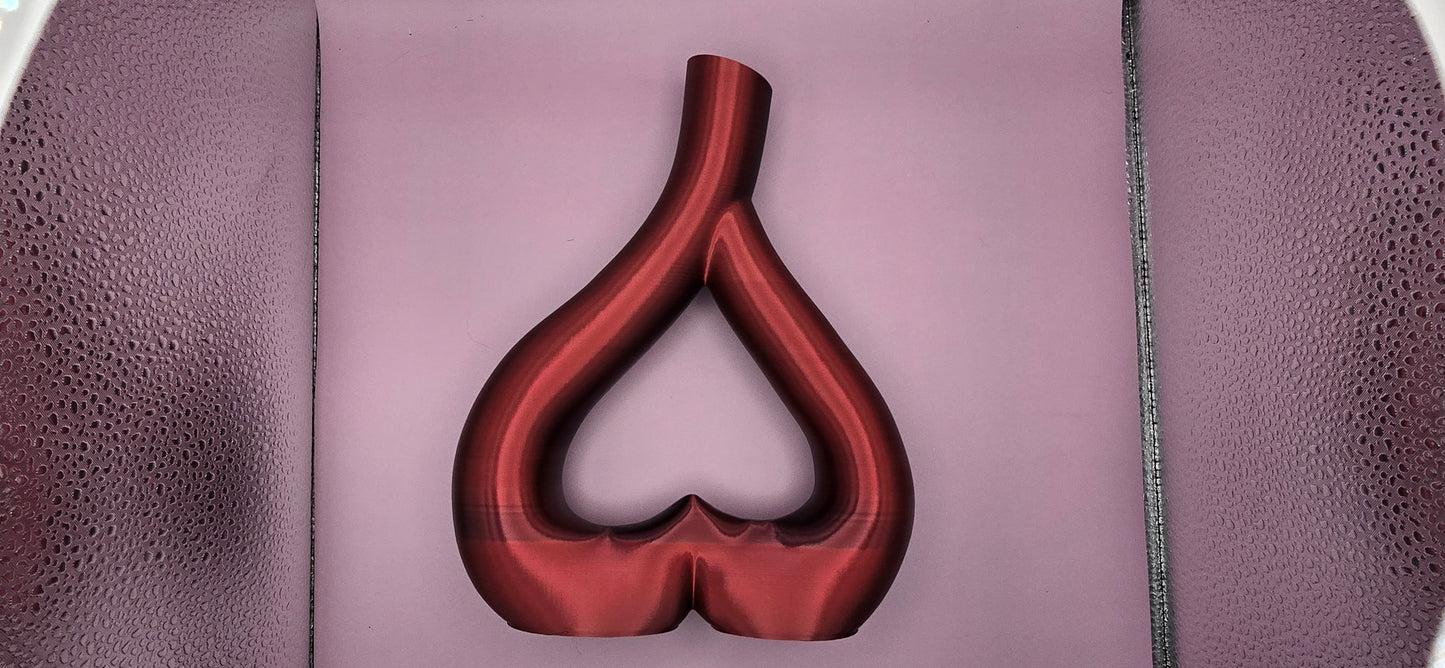 Heart Shaped Vase for Flowers - Elegant Floral Design, Ideal for Home Decor, Versatile Use, Natural Material